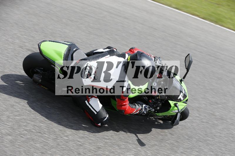 /Archiv-2024/29 12.06.2024 MOTO.CH Track Day ADR/Gruppe rot/Team